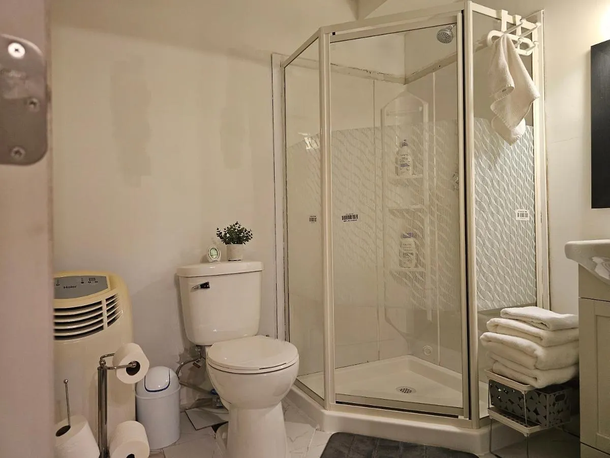 Quad-Ks Cozy & Private Guest Suite Halifax 0*,