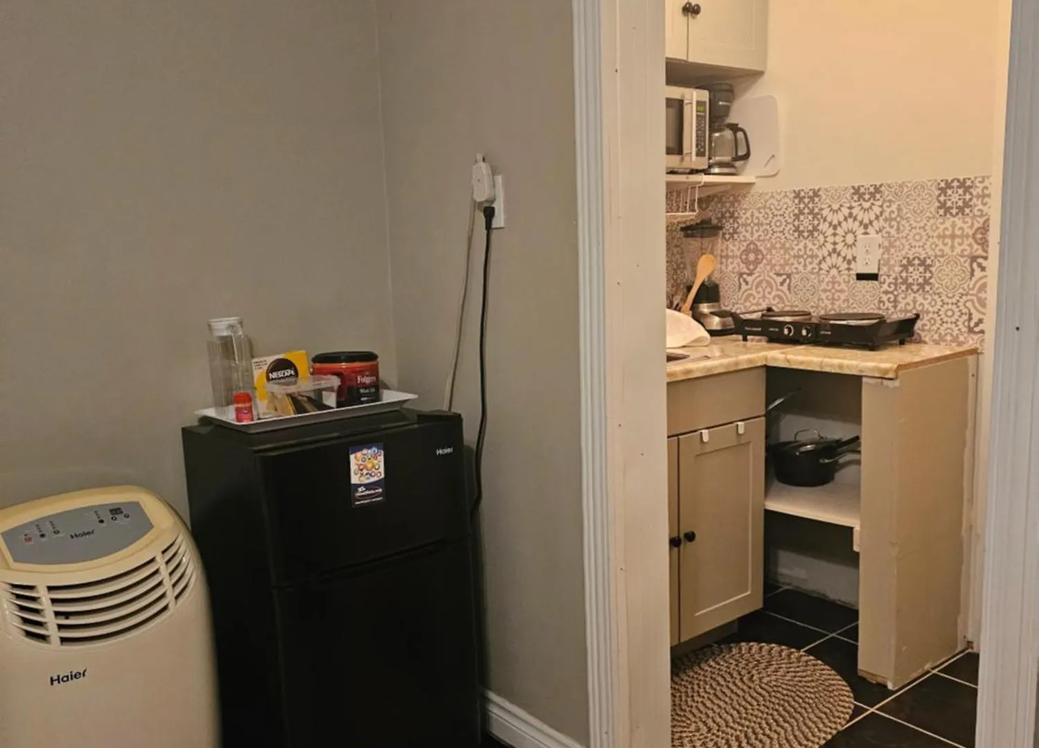 Quad-Ks Cozy & Private Guest Suite Halifax